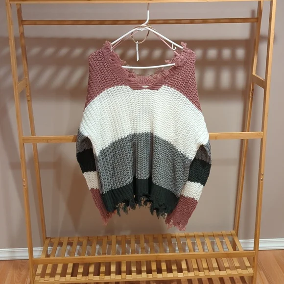 Distressed colorblock sweater - Picture 1 of 2